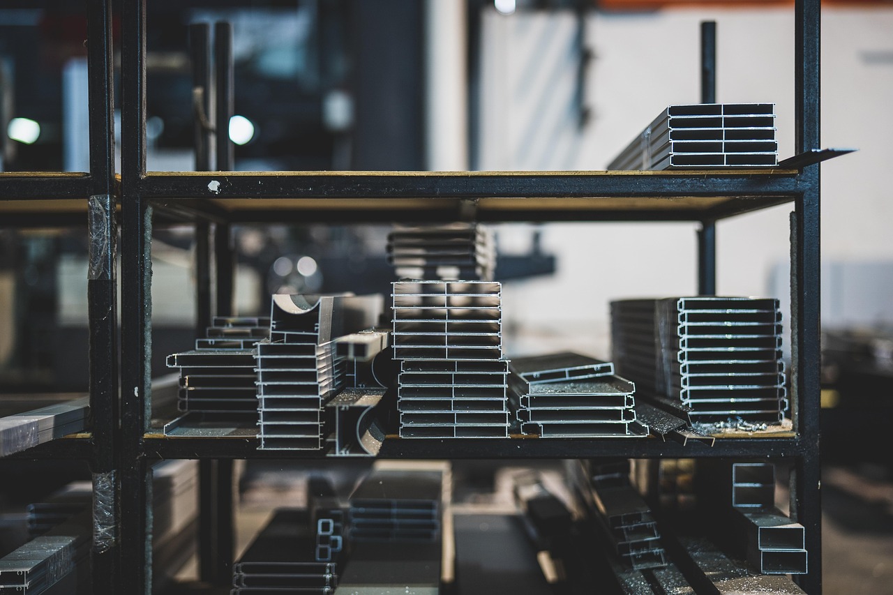 Akcesoria do automatyki przemysłowej: kluczowe porady dla skutecznej automatyzacji procesów produkcyjnych