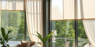 Osłony okienne na duże przeszklenia: praktyczne rozwiązania dla komfortu i estetyki wnętrza